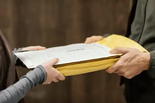 close-up-client-package-delivery (1)